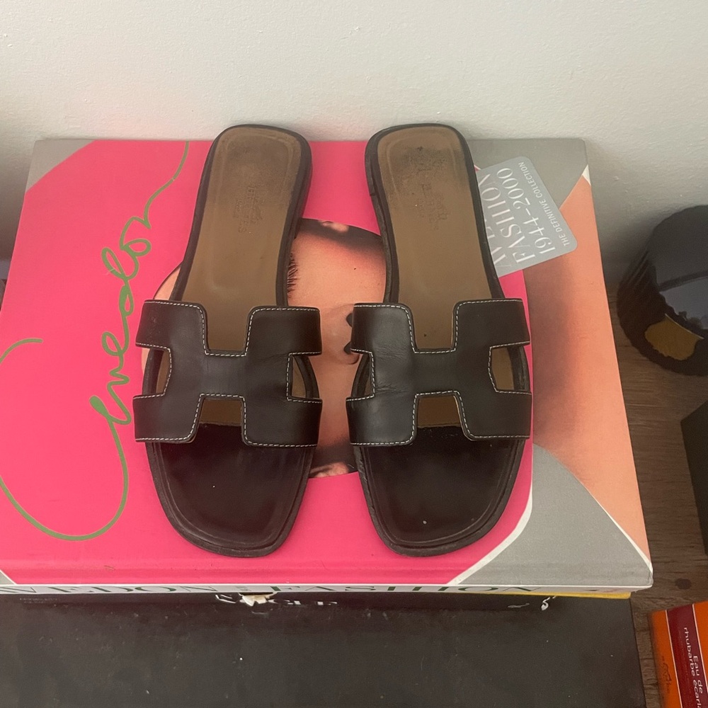 Hermes Oran Black Leather Slide Sandals Size 37
